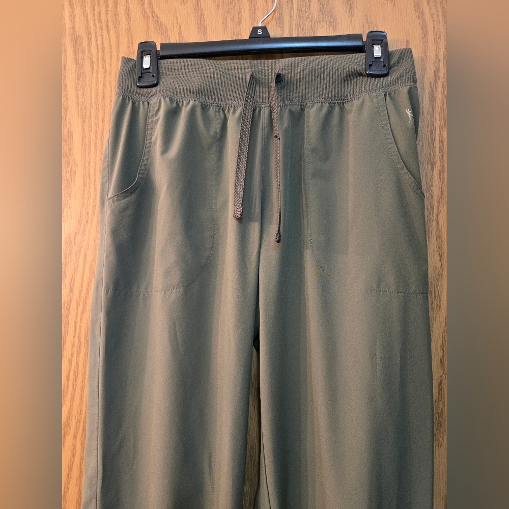 Very Cute Olive Green Ladies Joggers. Size Extra Small. Great  Condition.